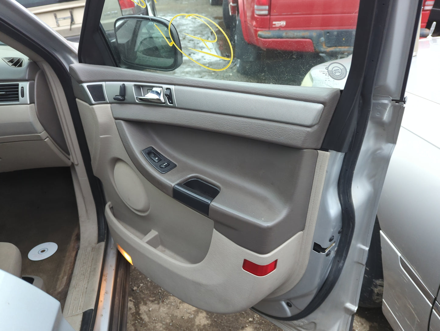 2006 Chrysler Pacifica Front Right Passenger Interior Door Panel Trim - Oemusedautoparts1.com