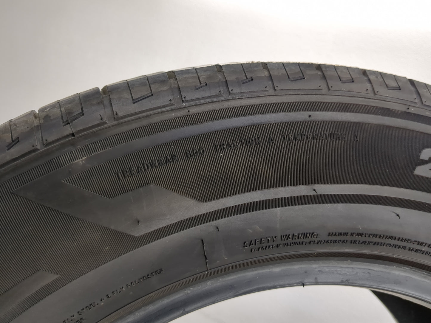 Used Tire 23565R17 PRINX HICITY HH2 ALL SEASON 108V - Tread Depth 10/32 - Oemusedautoparts1.com