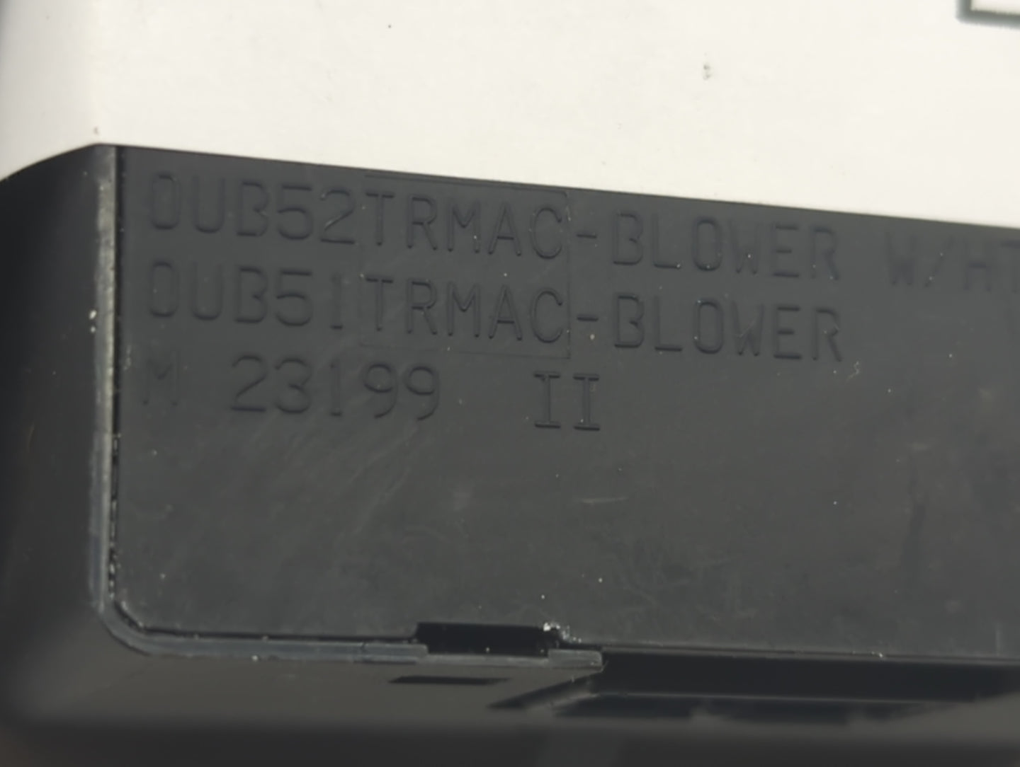 2006 Chrysler Pacifica Climate Control Module Temperature AC/Heater Replacement P/N:0UB52TRMAC 0UB51TRMAC Fits OEM Used Auto