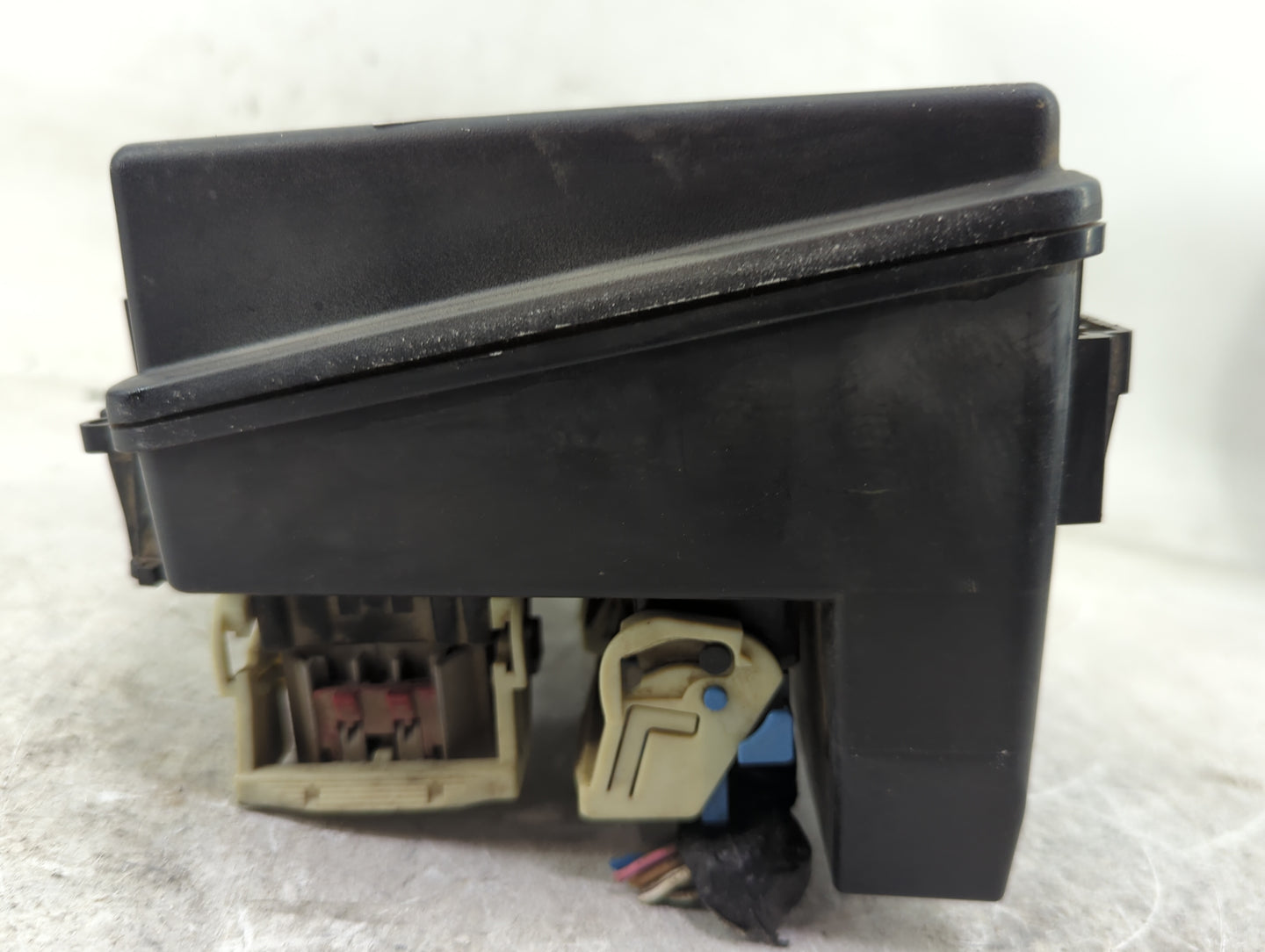 2004-2006 Chrysler Pacifica Fusebox Fuse Box Panel Relay Module P/N:05082790AH Fits Fits 2004 2005 2006 OEM Used Auto Parts 
