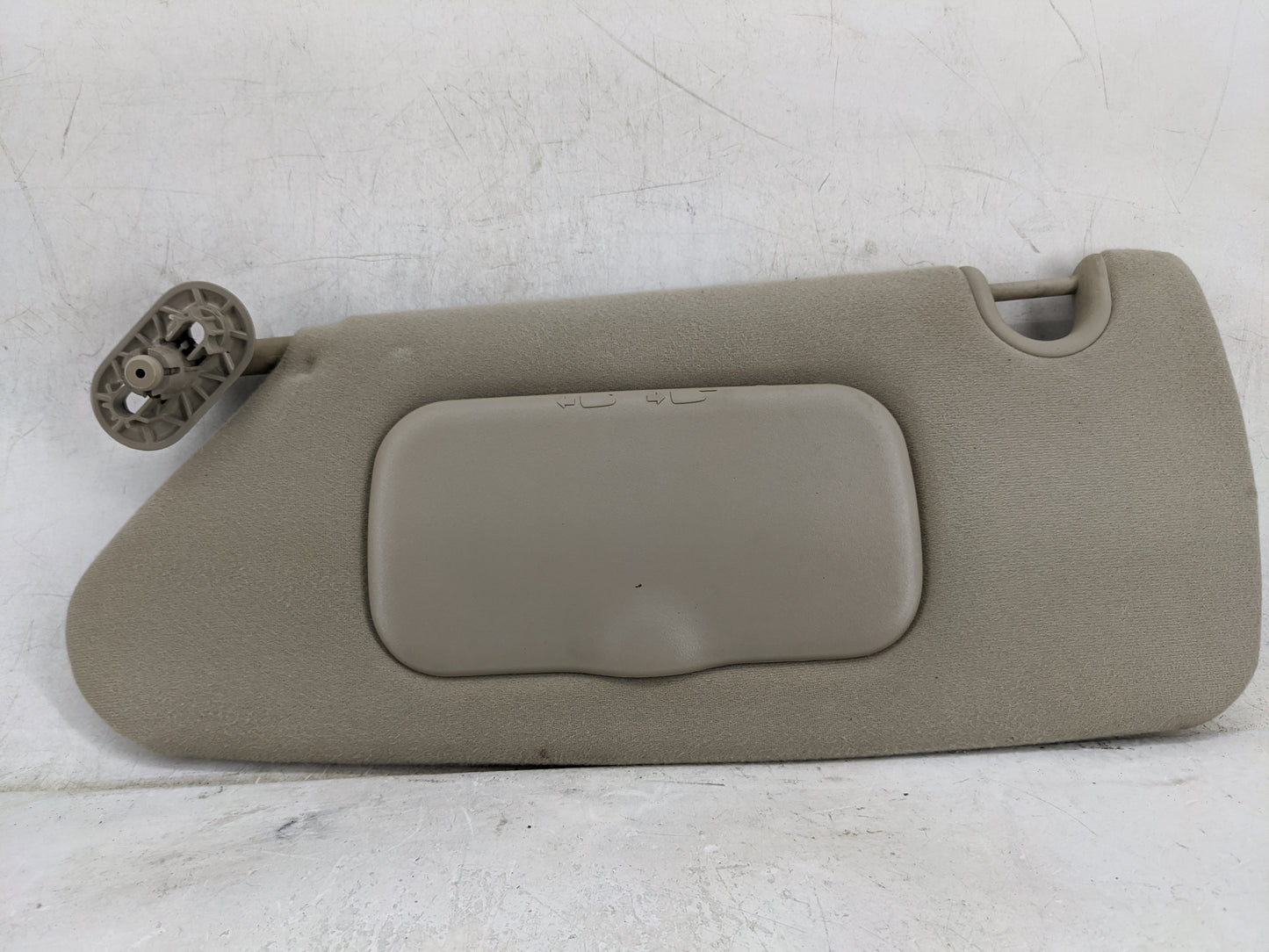 2004-2006 Chrysler Pacifica Sun Visor Shade Replacement Driver Left Mirror Fits Fits 2004 2005 2006 OEM Used Auto Parts - Oe