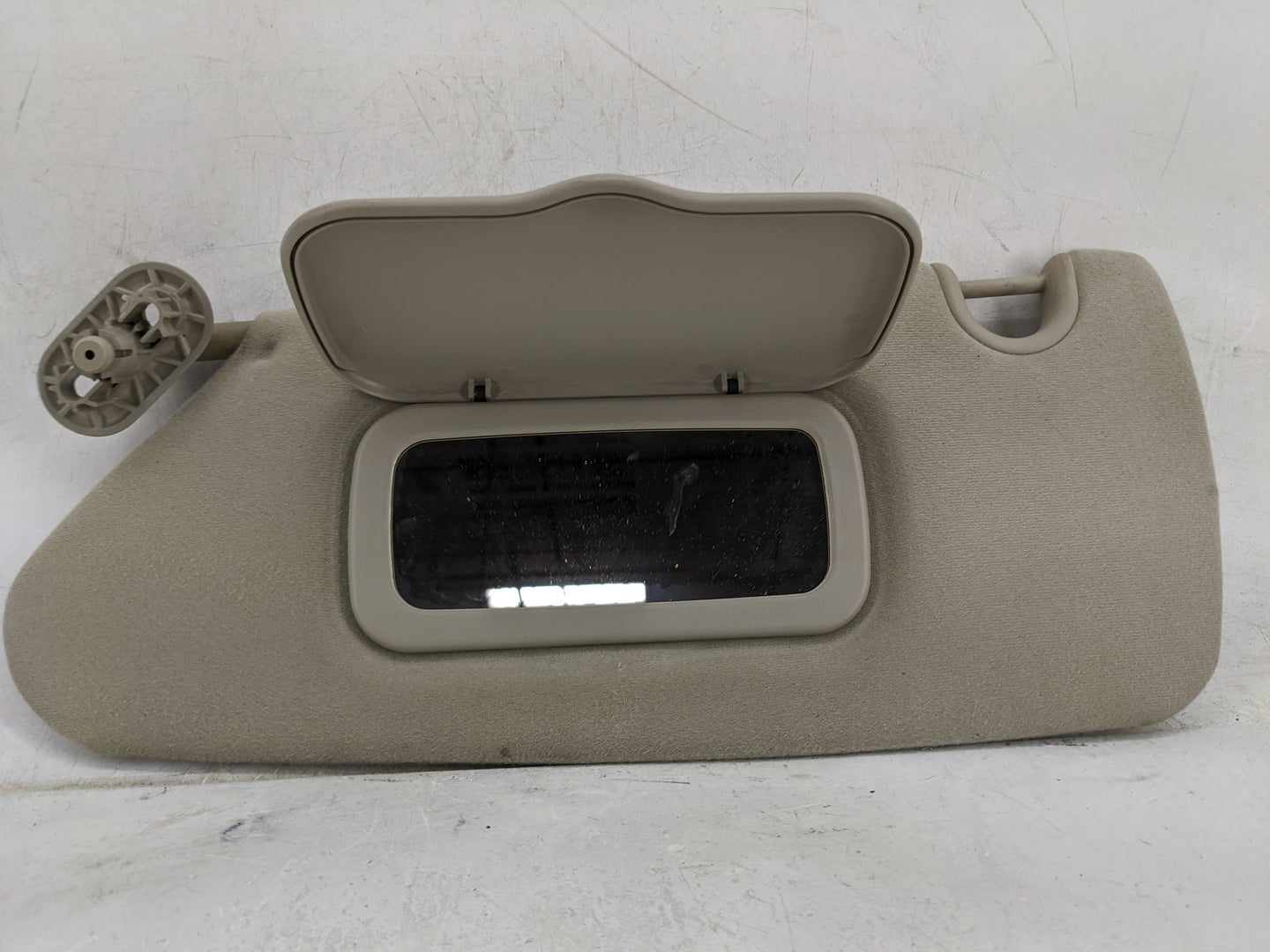 2004-2006 Chrysler Pacifica Sun Visor Shade Replacement Driver Left Mirror Fits Fits 2004 2005 2006 OEM Used Auto Parts - Oe