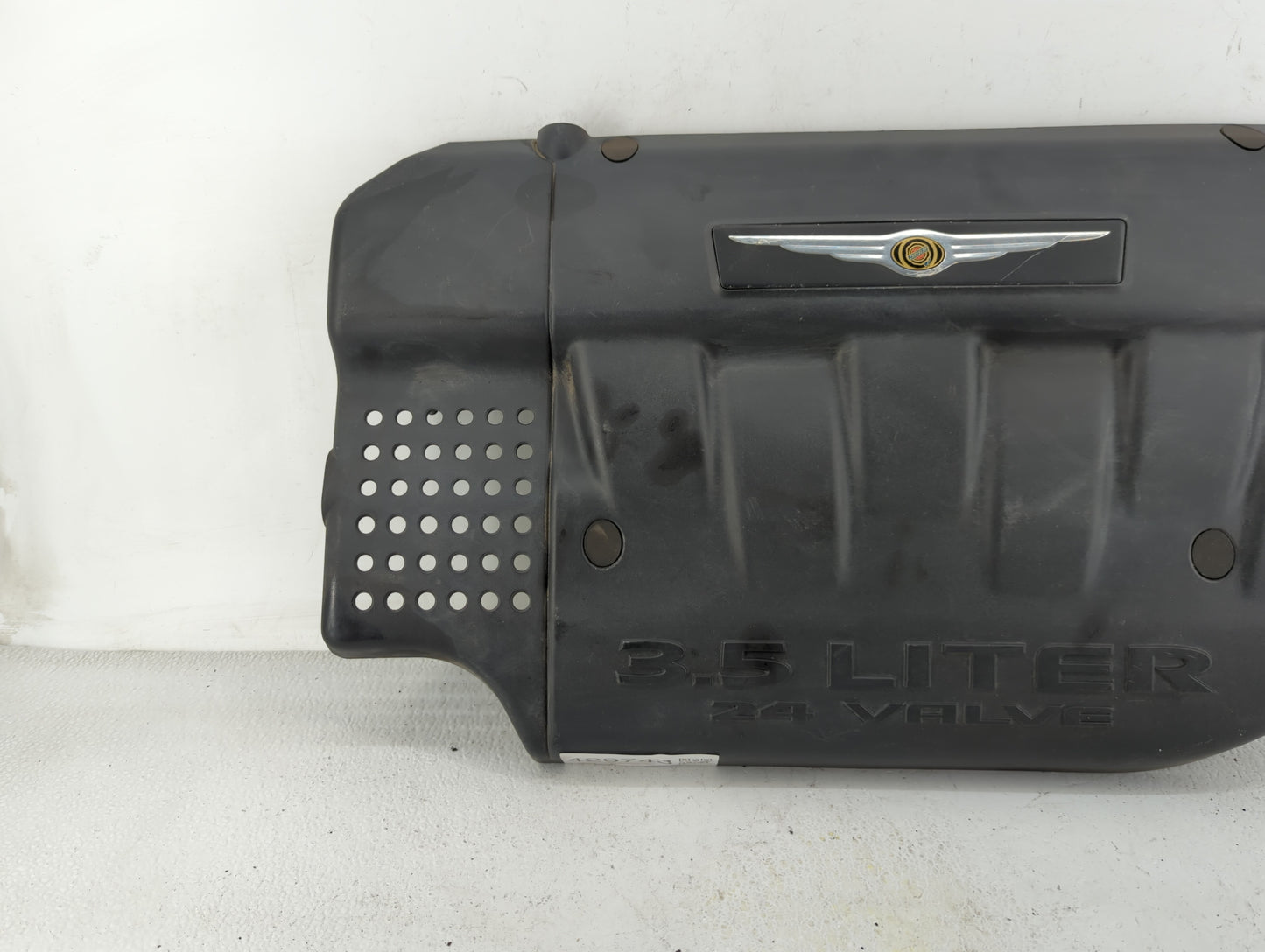 2006 Chrysler Pacifica Engine Cover - Oemusedautoparts1.com