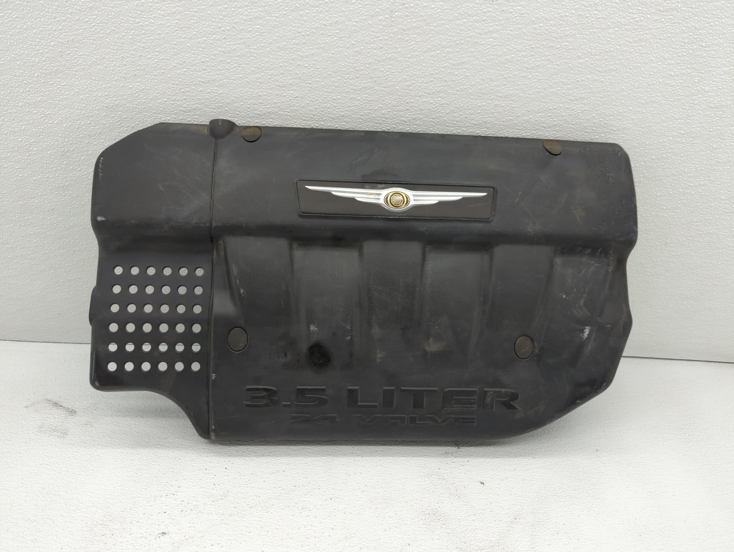 2006 Chrysler Pacifica Engine Cover - Oemusedautoparts1.com