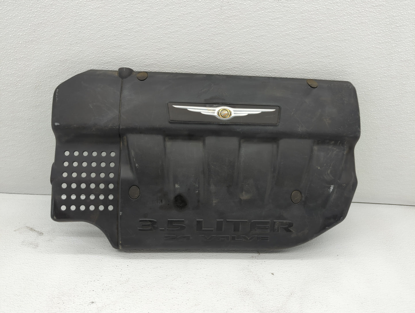 2006 Chrysler Pacifica Engine Cover - Oemusedautoparts1.com