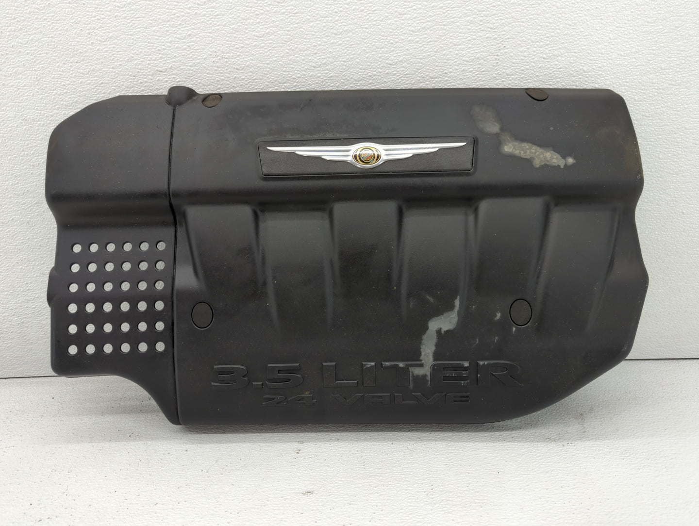 2006 Chrysler Pacifica Engine Cover - Oemusedautoparts1.com