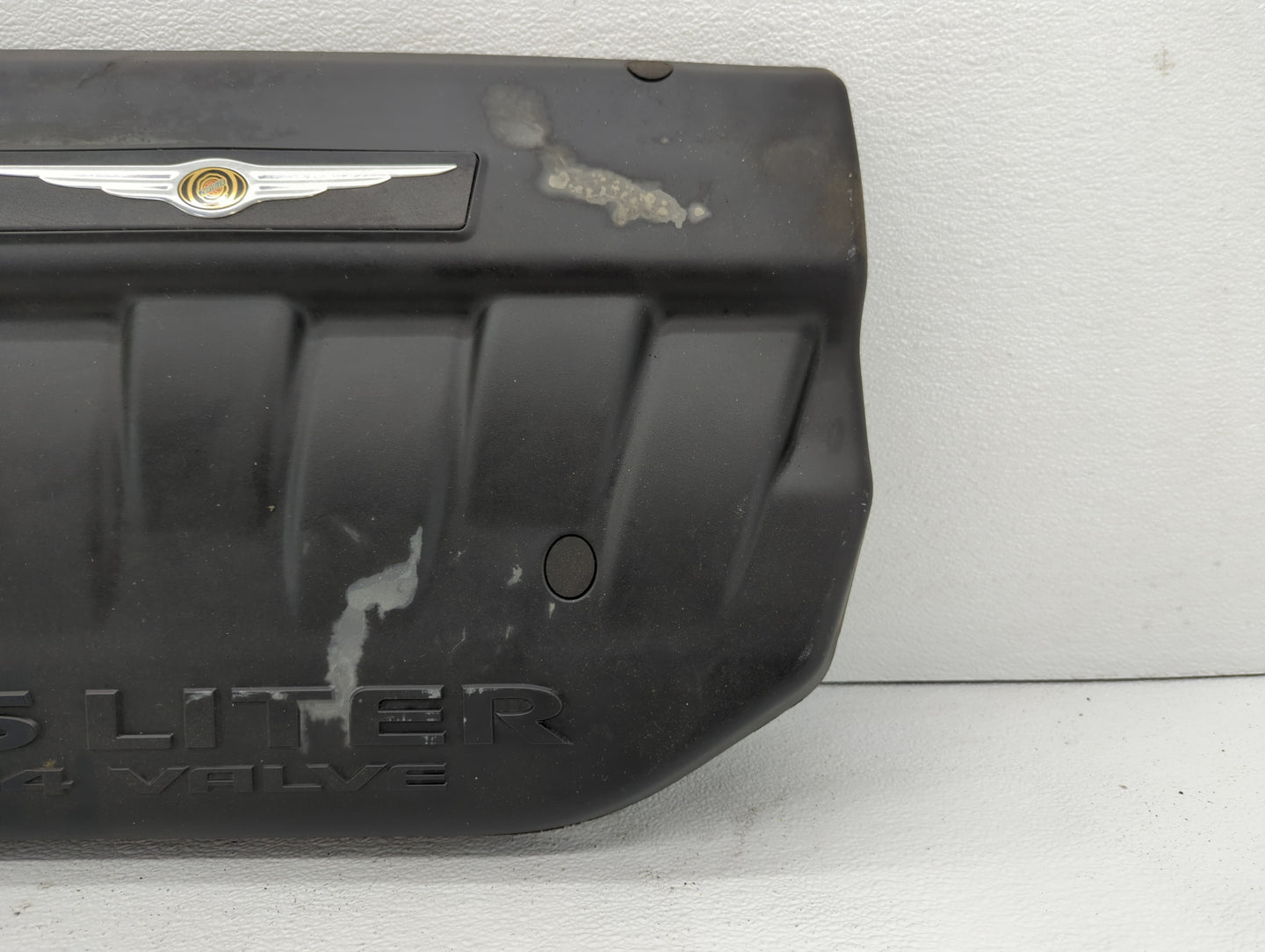 2006 Chrysler Pacifica Engine Cover - Oemusedautoparts1.com