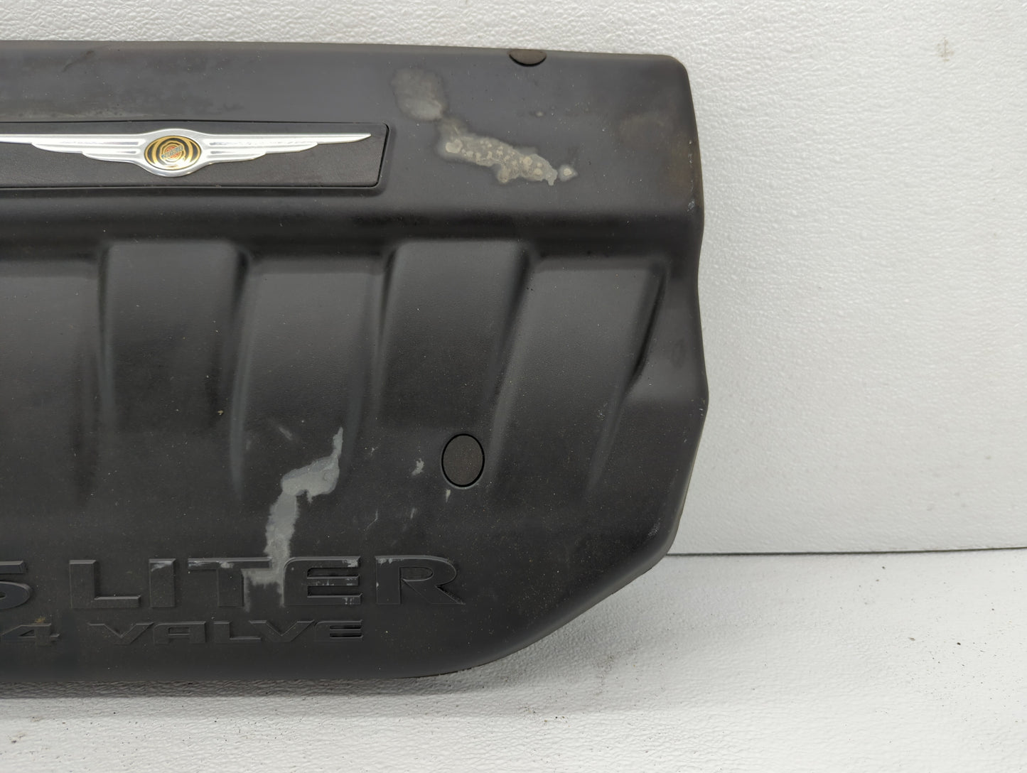2006 Chrysler Pacifica Engine Cover - Oemusedautoparts1.com