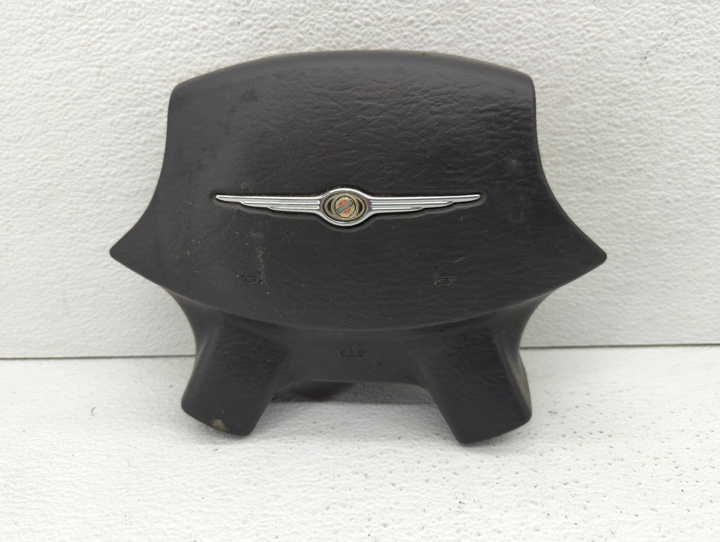 2006 Chrysler Pacifica Air Bag Driver Left Steering Wheel Mounted Fits OEM Used Auto Parts - Oemusedautoparts1.com