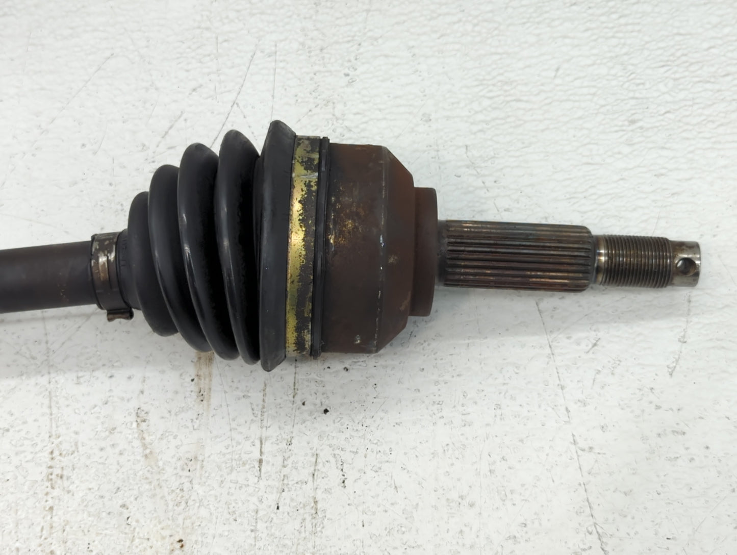 2004-2006 Chrysler Pacifica Axle Shaft Front Passenger Cv C/v - Oemusedautoparts1.com