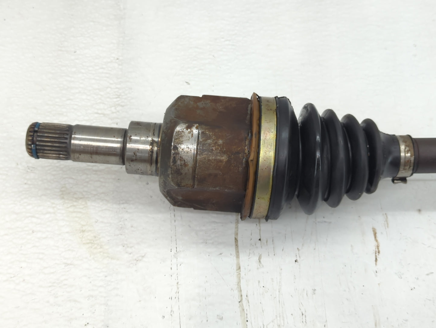 2004-2006 Chrysler Pacifica Axle Shaft Front Passenger Cv C/v - Oemusedautoparts1.com