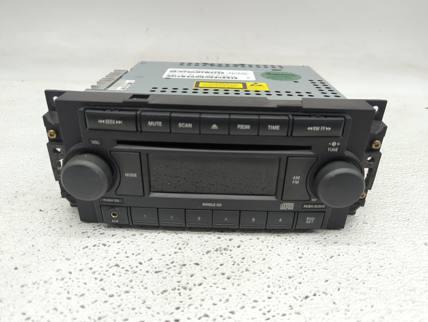 2006-2010 Chrysler Pt Cruiser Radio AM FM Cd Player Receiver Replacement P/N:P05064173AG Fits OEM Used Auto Parts - Oemuseda