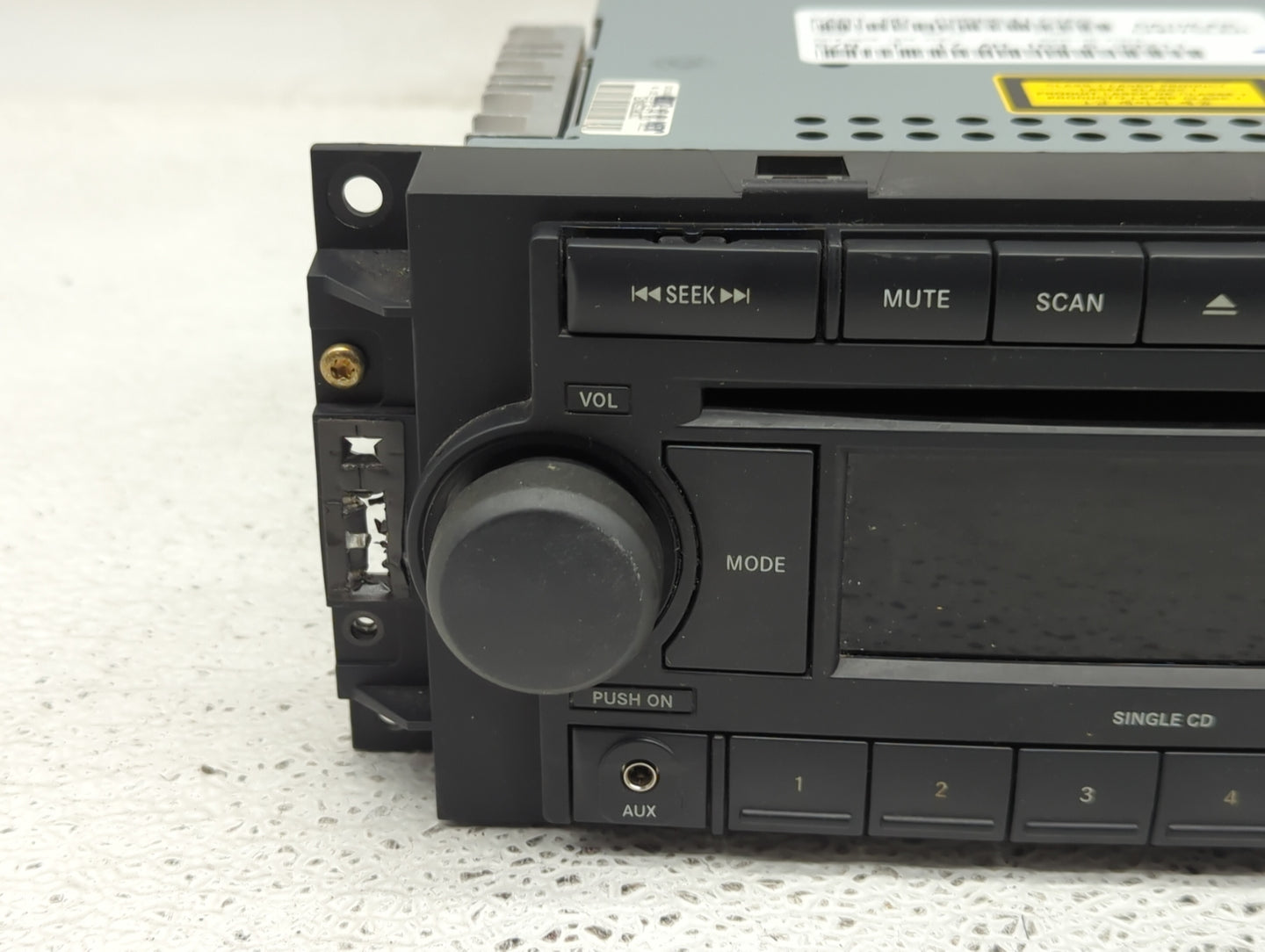 2006-2010 Chrysler Pt Cruiser Radio AM FM Cd Player Receiver Replacement P/N:P05064173AG Fits OEM Used Auto Parts - Oemuseda
