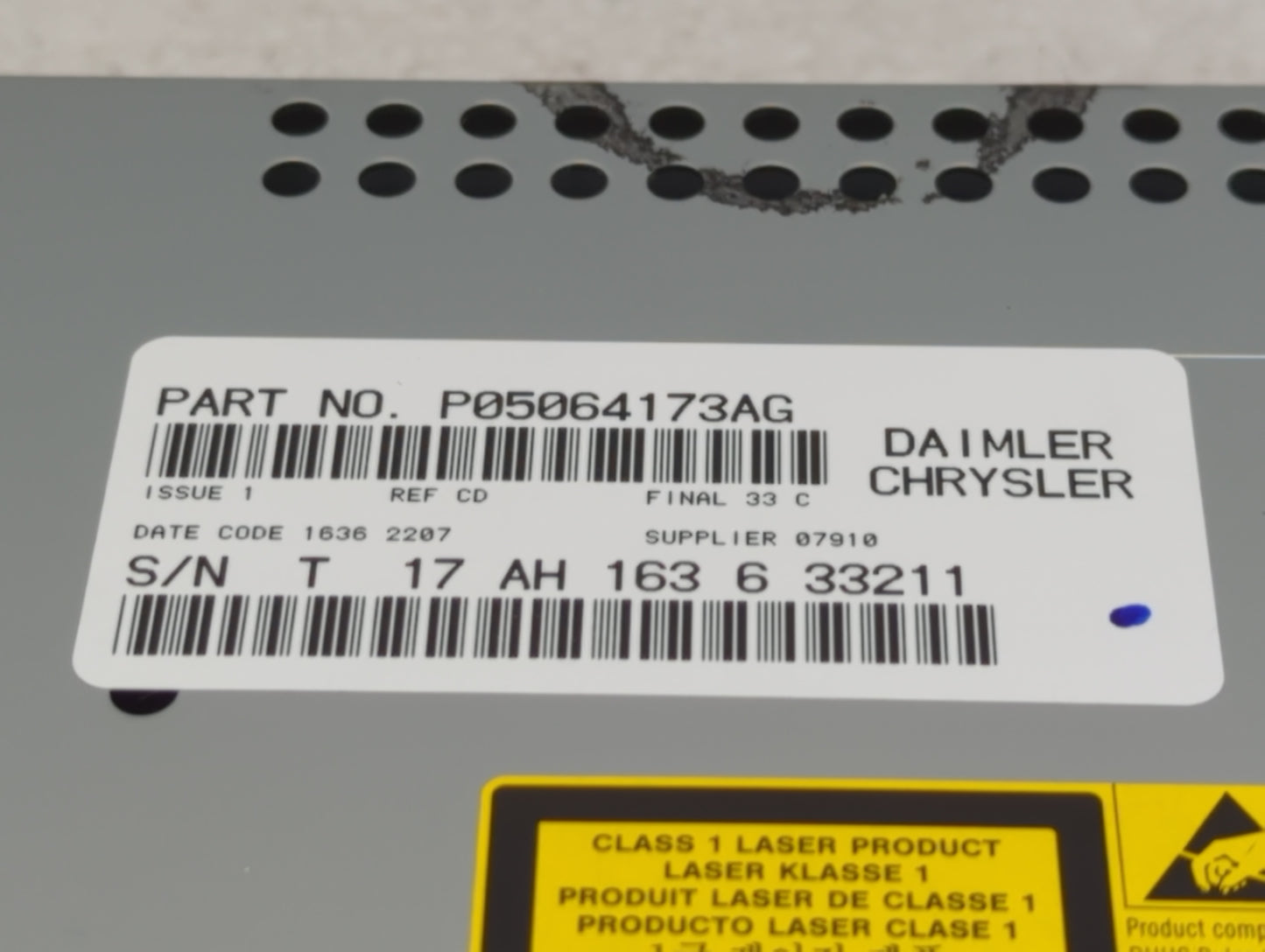 2006-2010 Chrysler Pt Cruiser Radio AM FM Cd Player Receiver Replacement P/N:P05064173AG Fits OEM Used Auto Parts - Oemuseda