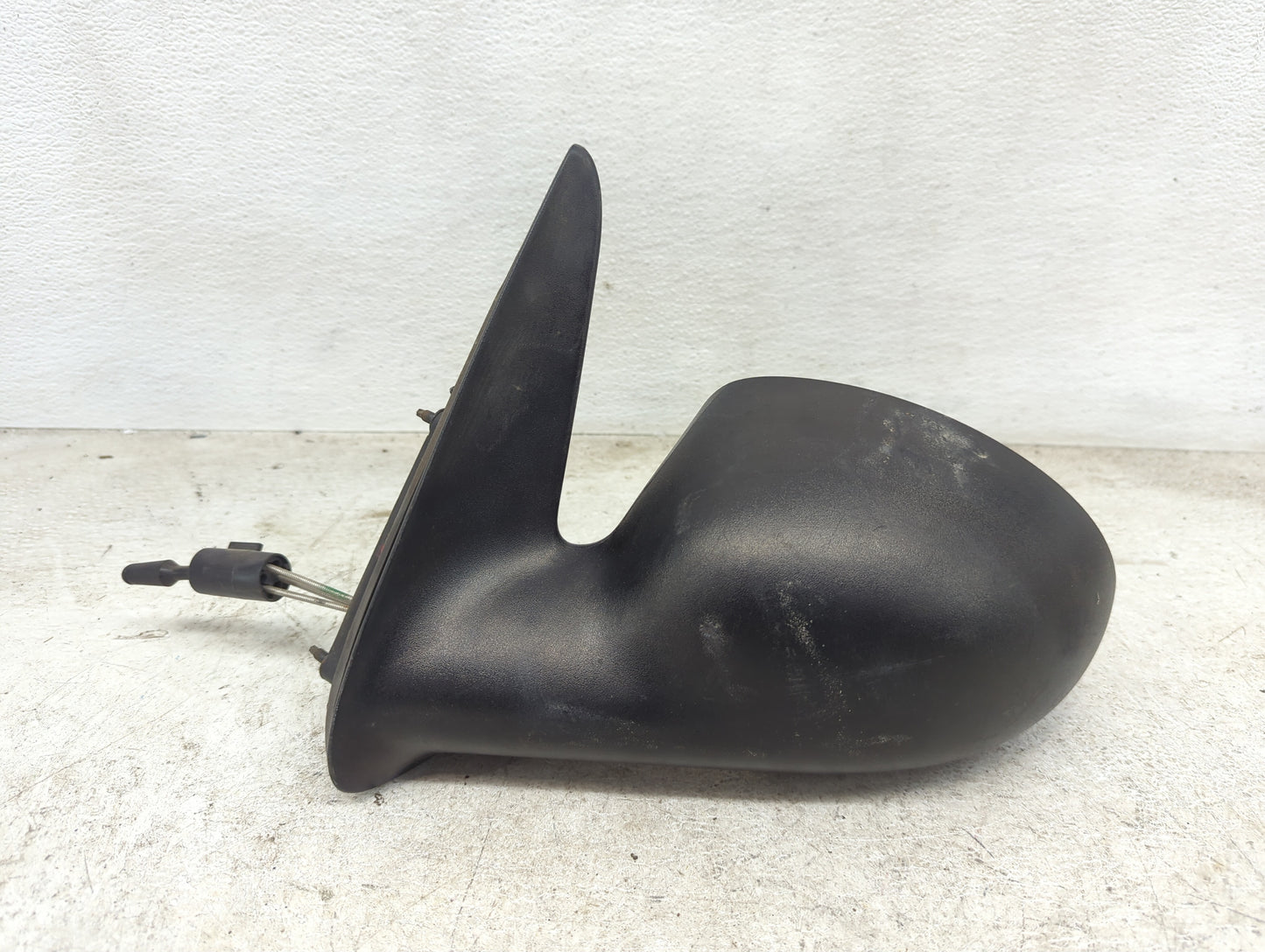 2006 Chrysler Pt Cruiser Driver Side View Mirror - Left Door Mirror OEM Used - Oemusedautoparts1.com