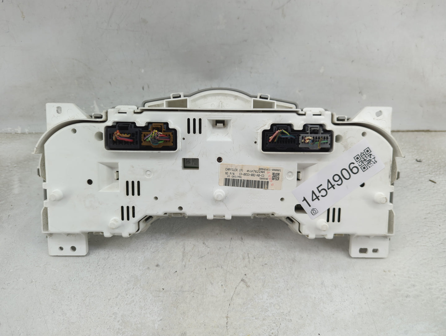 2006-2008 Chrysler Pt Cruiser Instrument Cluster Speedometer Gauges P/N:05107622AH CR-0033-002-M0-C0 Miles: Fits OEM Used Au