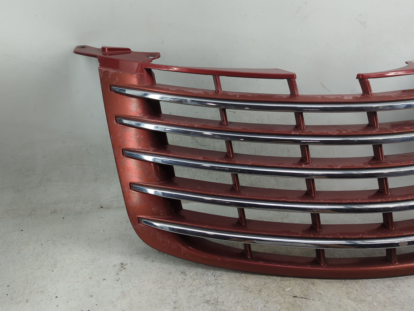 2006 Chrysler Pt Cruiser Front Grille Bumper Not Included - Oemusedautoparts1.com