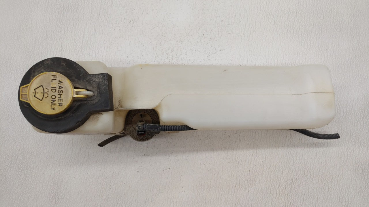 2001 Chrysler Pt Cruiser Windshield Washer Fluid Reservoir Bottle Oem - Oemusedautoparts1.com