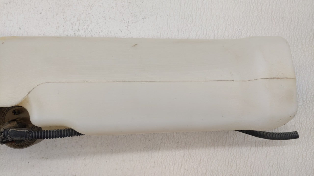 2001 Chrysler Pt Cruiser Windshield Washer Fluid Reservoir Bottle Oem - Oemusedautoparts1.com