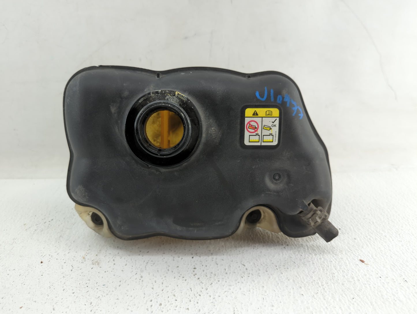 2001 Chrysler Pt Cruiser Windshield Washer Fluid Reservoir Bottle Oem - Oemusedautoparts1.com