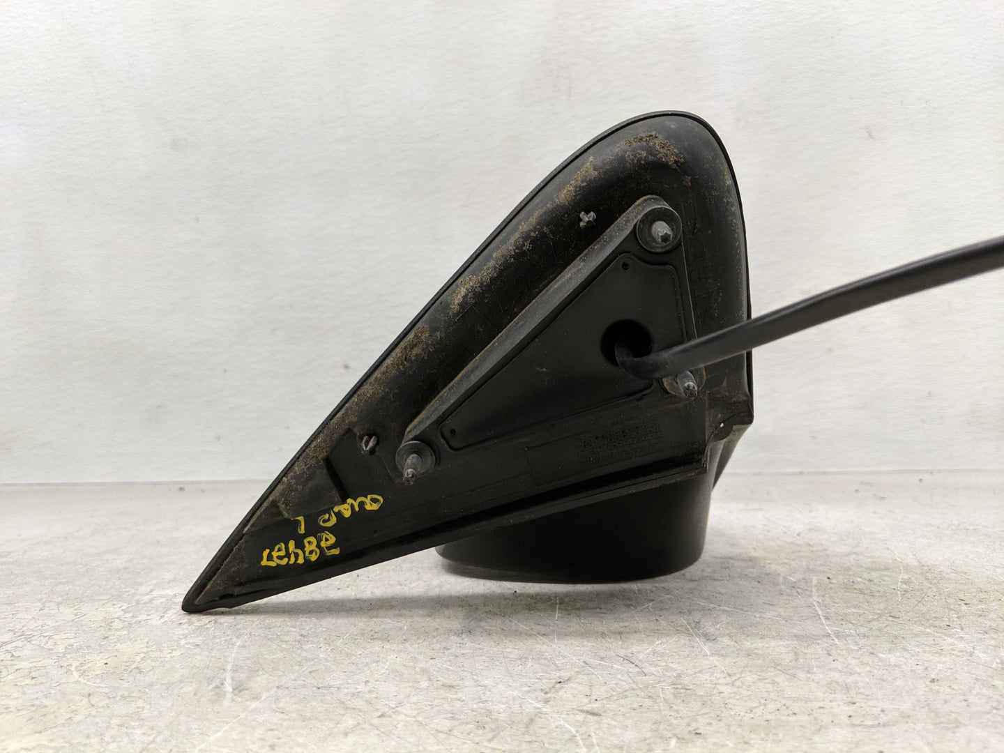 2005-2008 Chrysler Pt Cruiser Driver Left Side View Manual Door Mirror - Oemusedautoparts1.com