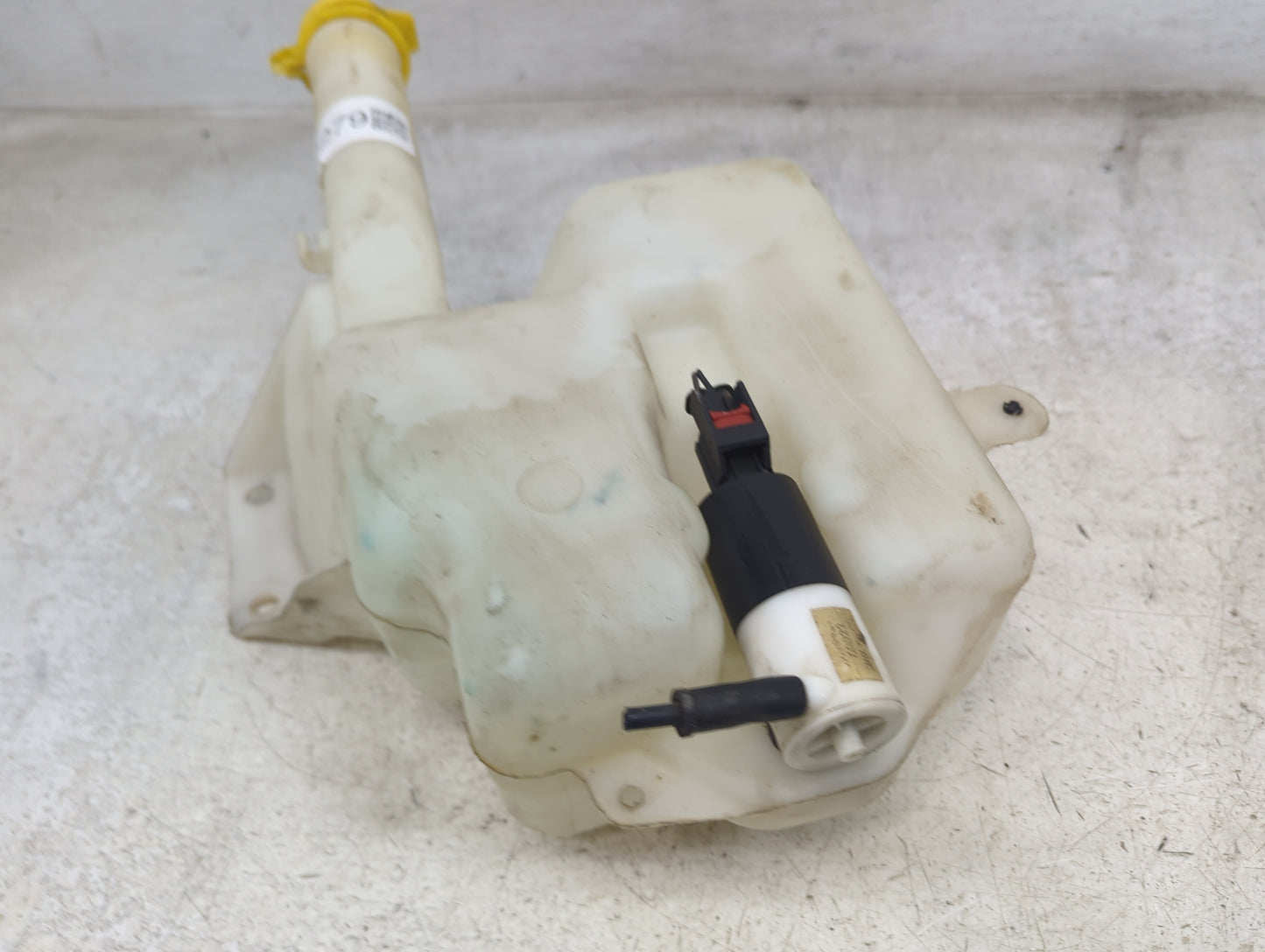2001-2006 Chrysler Sebring Windshield Washer Fluid Reservoir Bottle 1482279 - Oemusedautoparts1.com