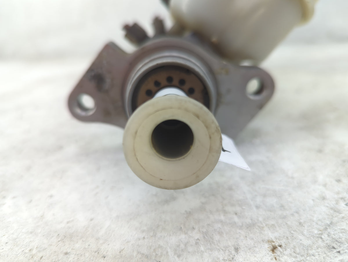 2003-2006 Chrysler Sebring Brake Master Cylinder - Oemusedautoparts1.com