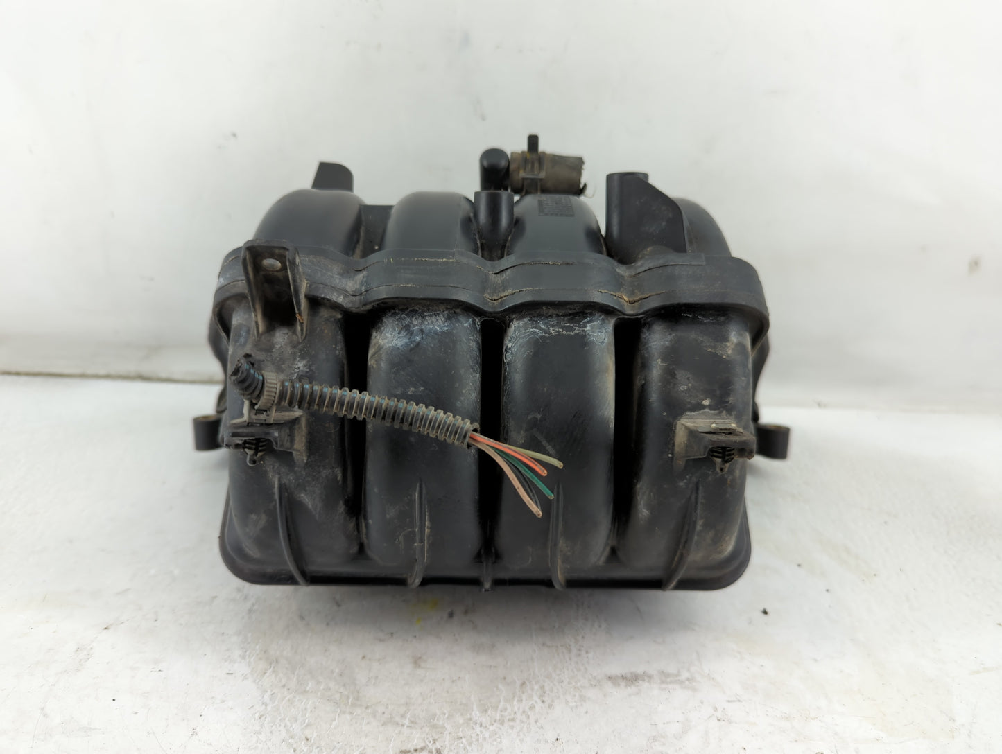 2006 Chrysler Stratus Air Intake Manifold P/N:SP5372 Fits Fits 2003 2004 2005 OEM Used Auto Parts - Oemusedautoparts1.com