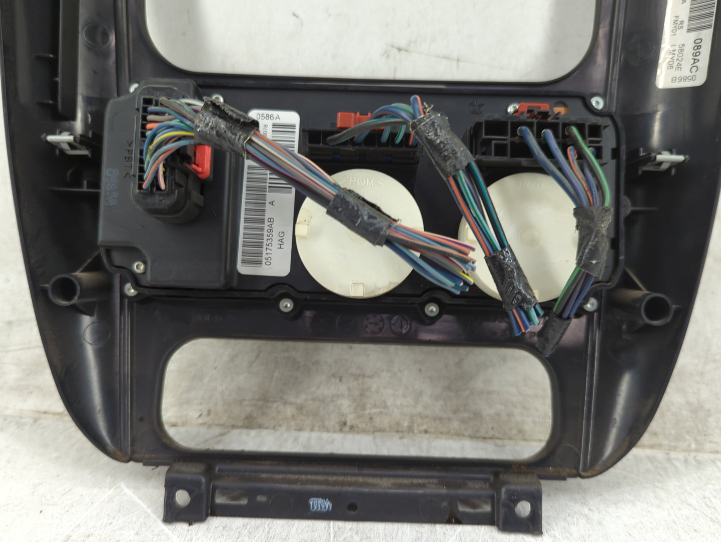 2006 Chrysler Town and Country Climate Control Module Temperature AC/Heater Replacement P/N:P05005089AC 05175359AB Fits OEM 