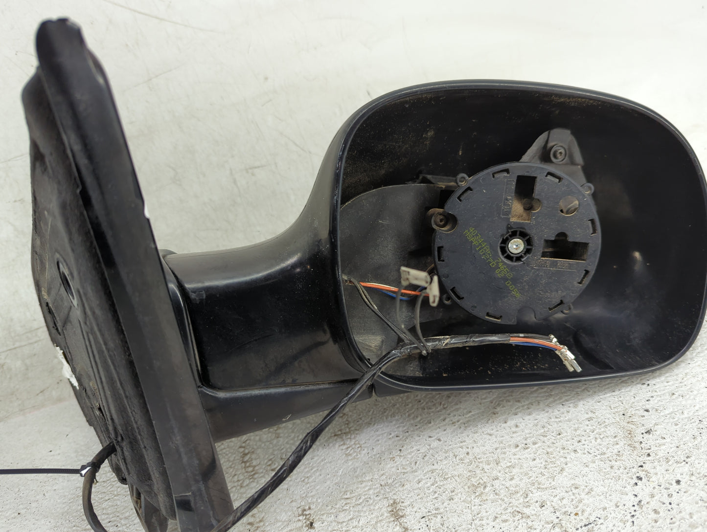2006 Chrysler Town and Country Passenger Side View Mirror - Right Door Mirror OEM Used - Oemusedautoparts1.com