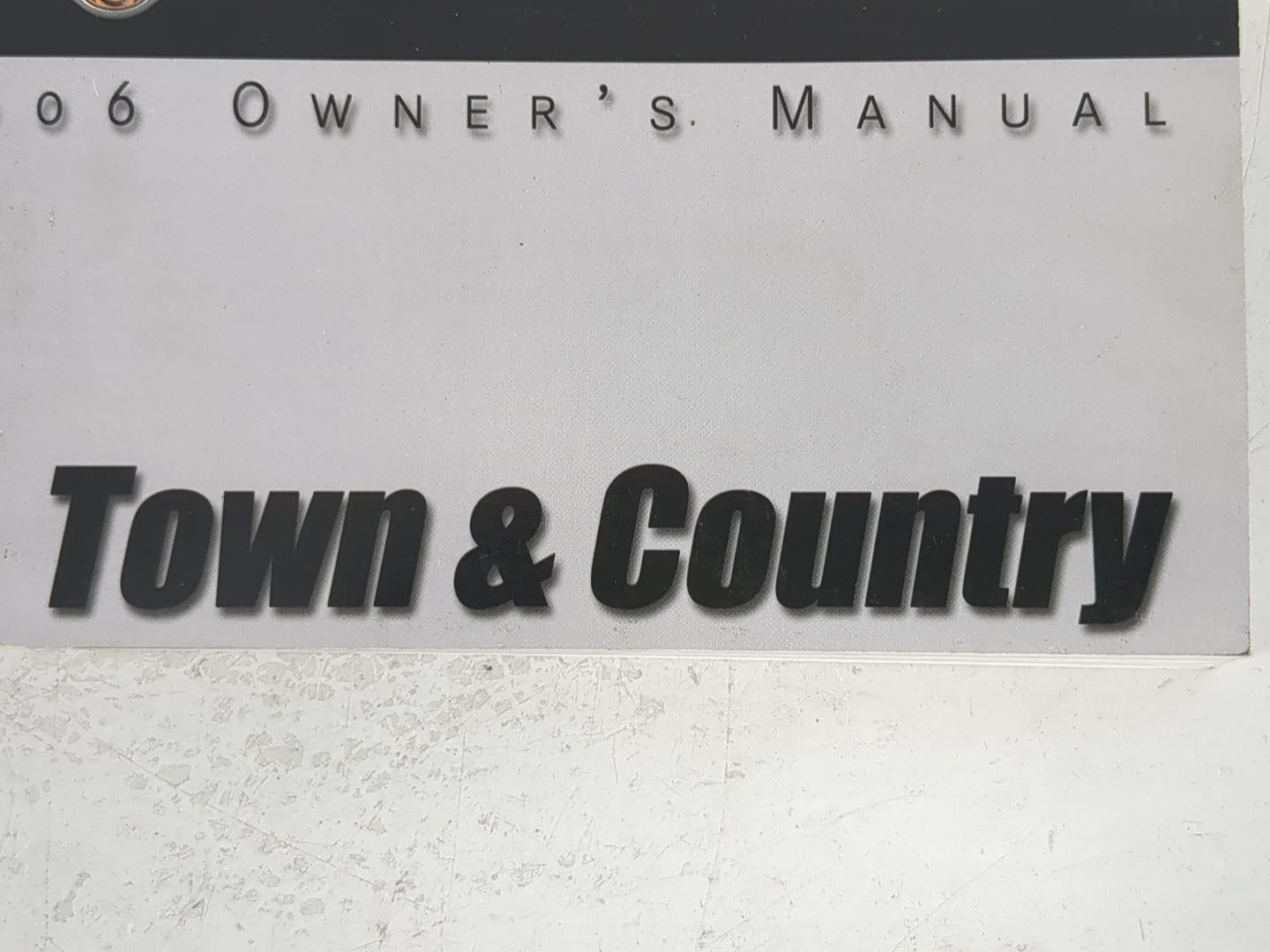 2006 Chrysler Town & Country Owners Manual Book Guide P/N:81-026-0616 OEM Used Auto Parts - Oemusedautoparts1.com