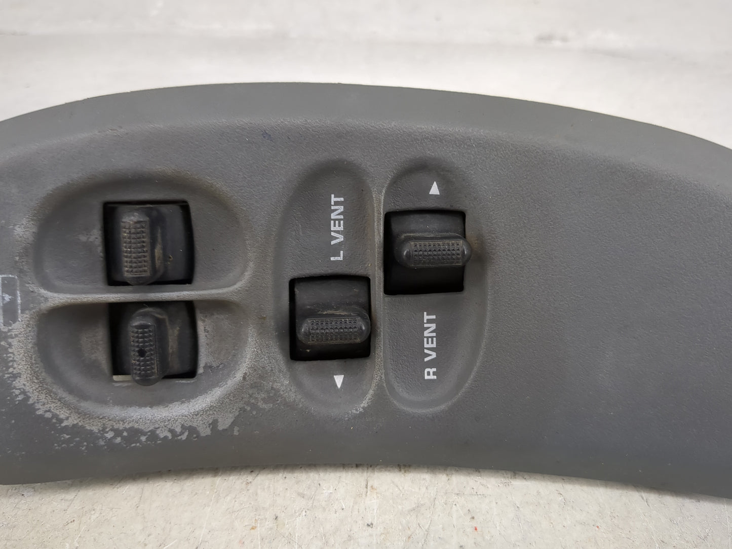 2001-2007 Chrysler Town & Country Master Power Window Switch Replacement Driver Side Left Fits OEM Used Auto Parts - Oemused