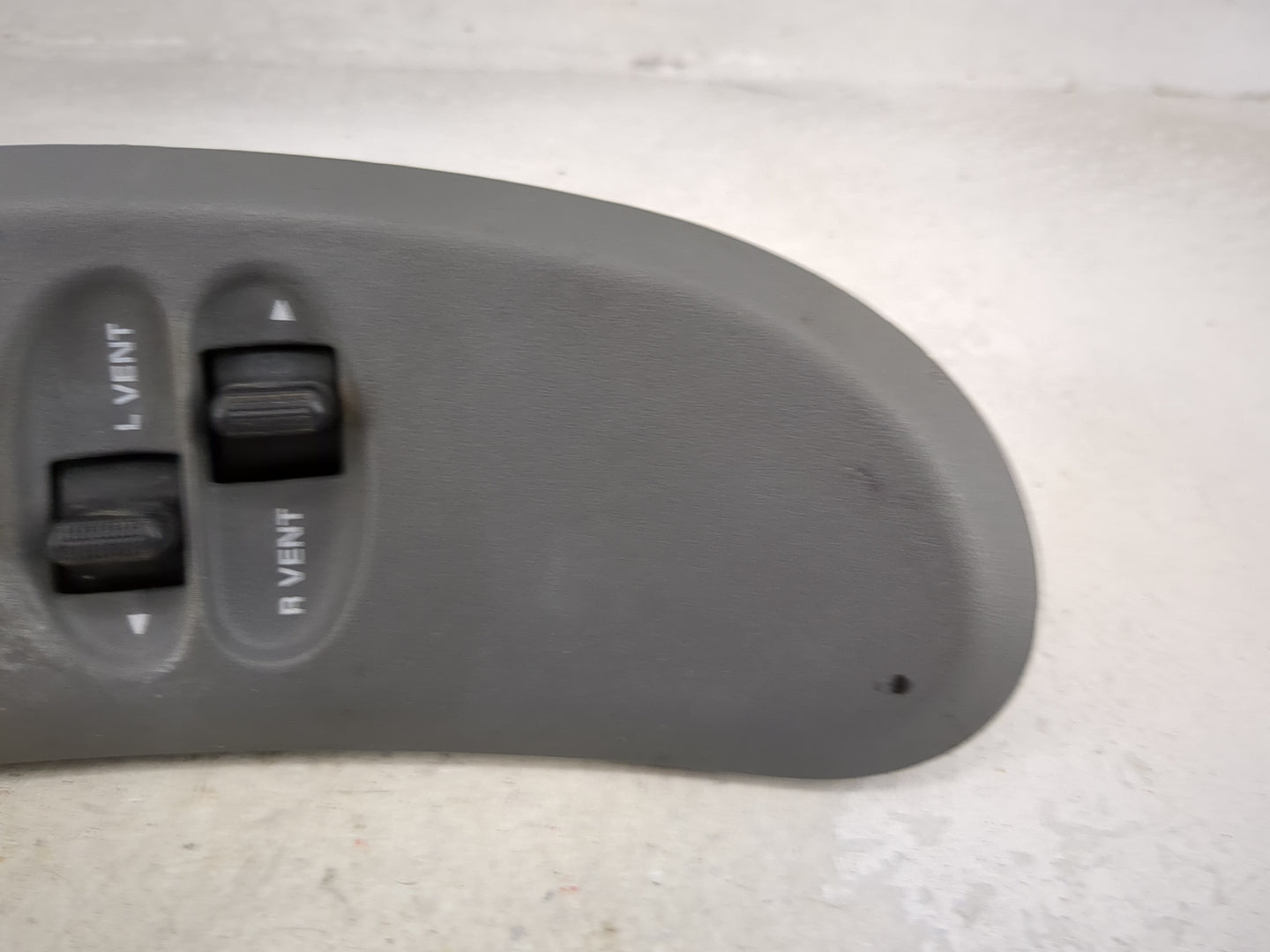2001-2007 Chrysler Town & Country Master Power Window Switch Replacement Driver Side Left Fits OEM Used Auto Parts - Oemused