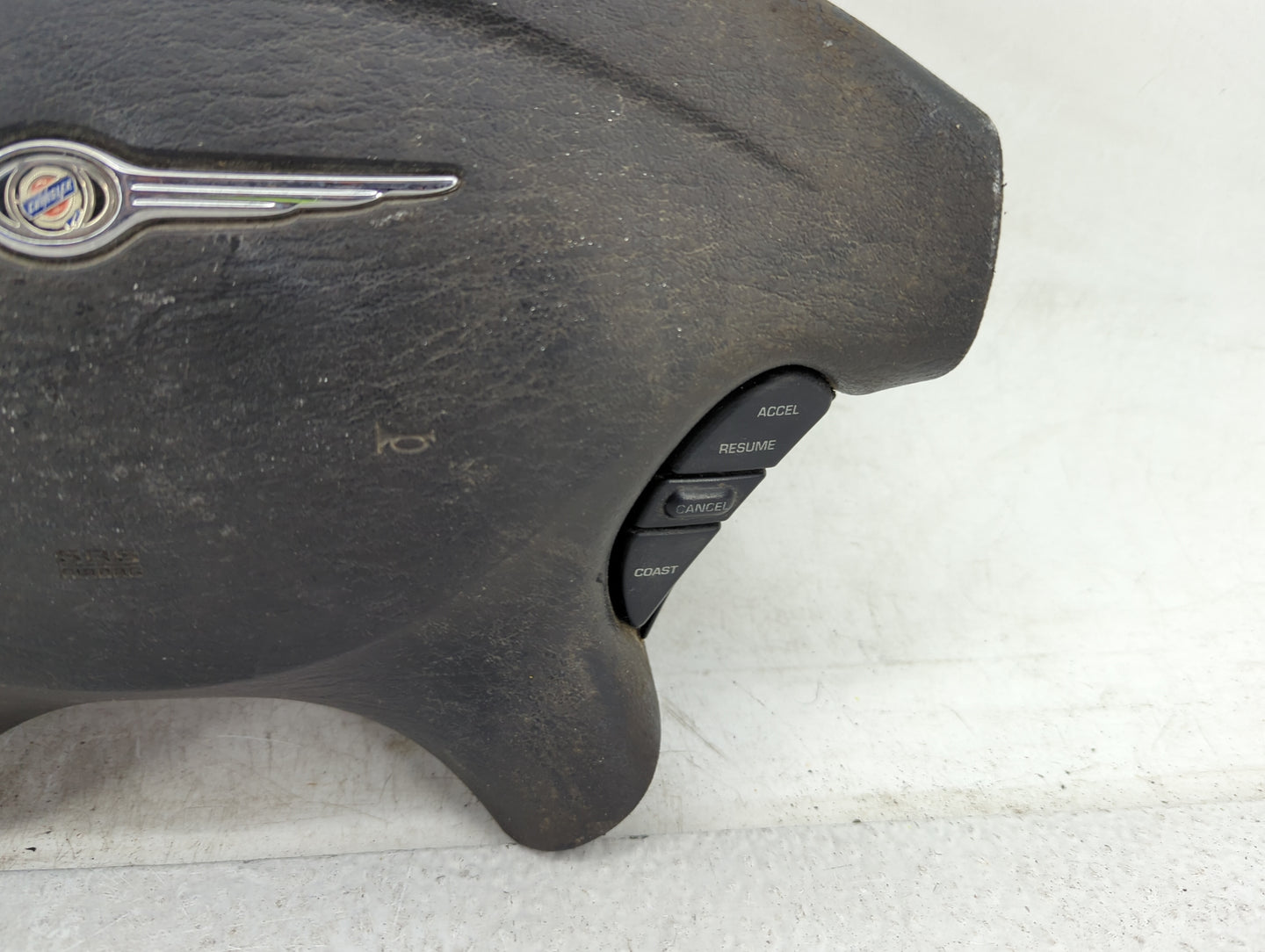 2006 Chrysler Town & Country Air Bag Driver Left Steering Wheel Mounted - Oemusedautoparts1.com