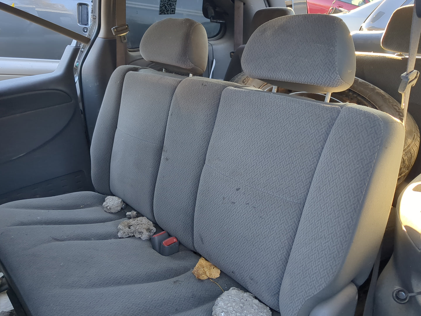 2006 Chrysler Town & Country Rear Seat Oem - Oemusedautoparts1.com