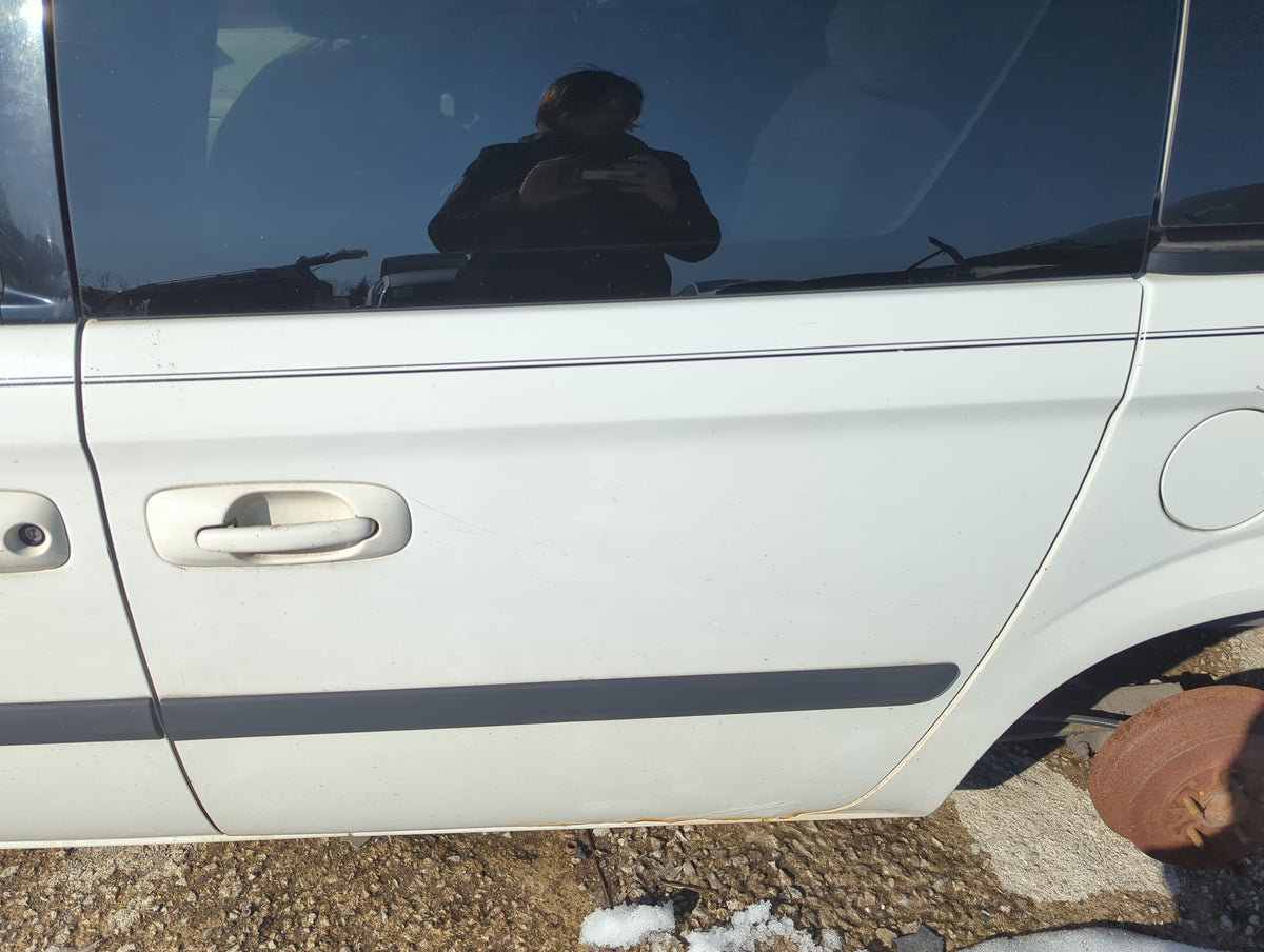 2006 Chrysler Town & Country 3rd Row Back Seat - Oemusedautoparts1.com