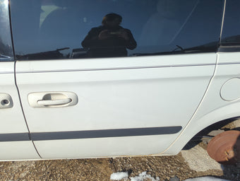 compare product 2006 Chrysler Town & Country 3rd Row Back Seat