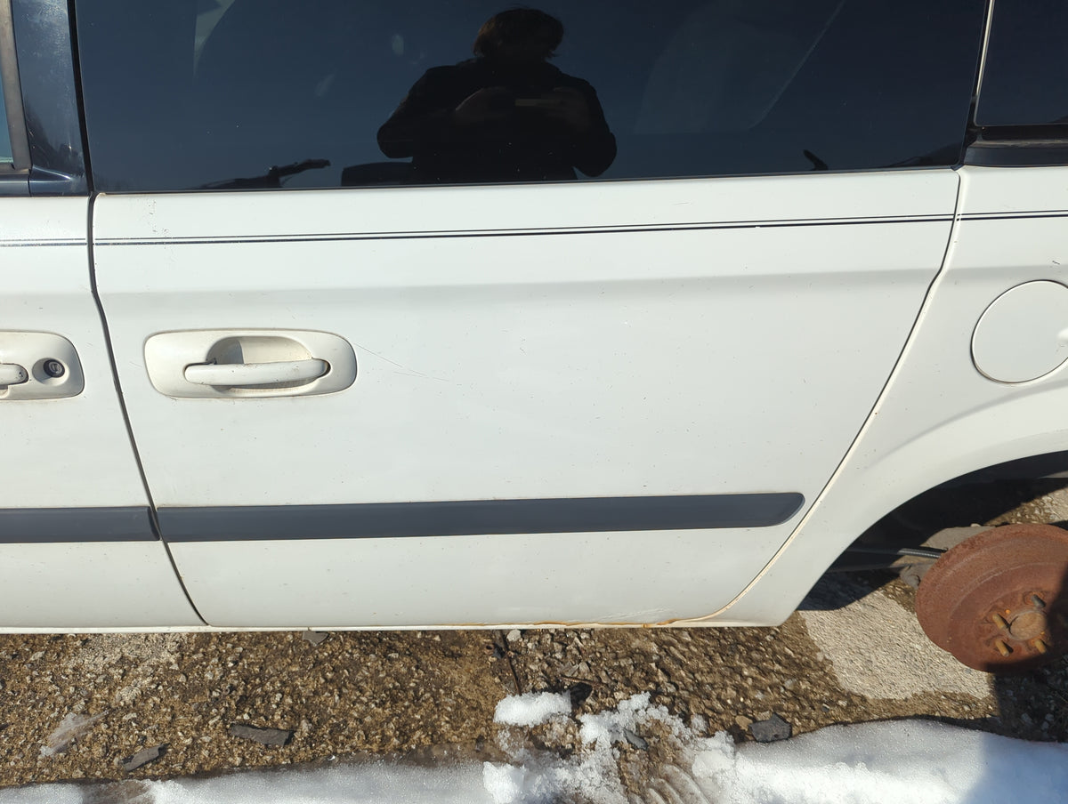 2001-2007 Chrysler Town & Country Driver Rear Door Oem - Oemusedautoparts1.com