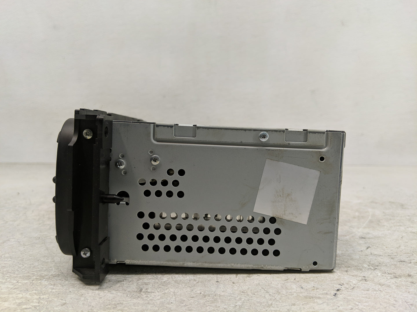 2004-2007 Chrysler Town & Country Radio AM FM Cd Player Receiver Replacement P/N:P56038629AI Fits Fits 2003 2004 2005 2006 2