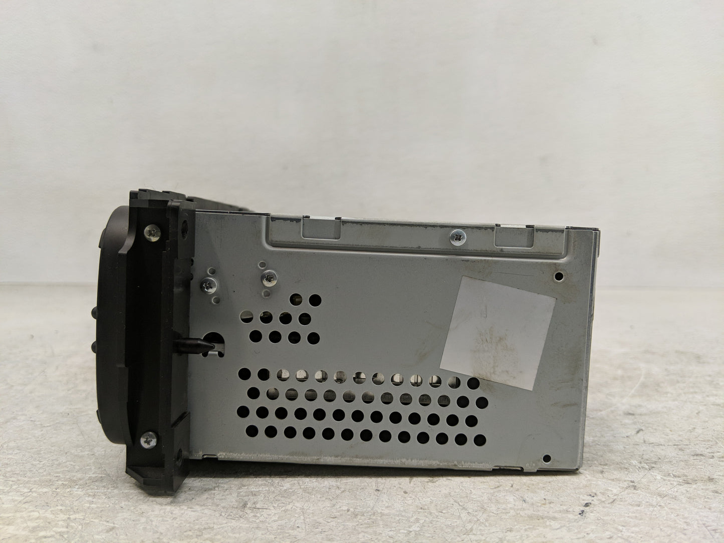2004-2007 Chrysler Town & Country Radio AM FM Cd Player Receiver Replacement P/N:P56038629AI Fits Fits 2003 2004 2005 2006 2