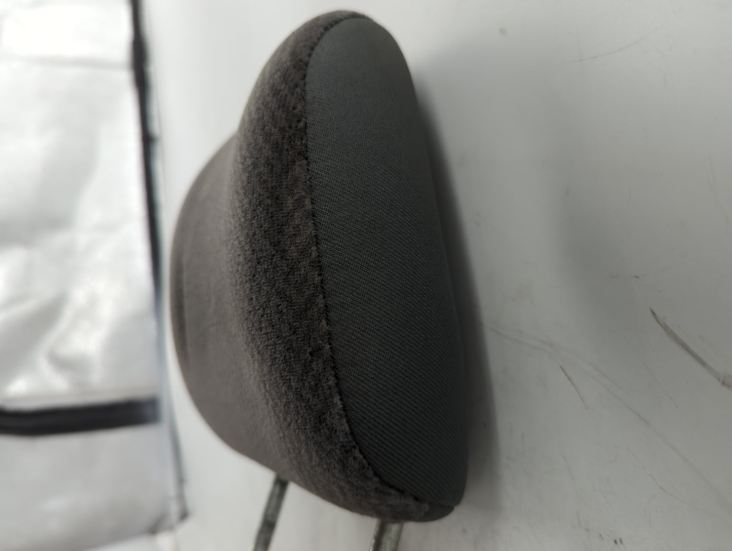 2005-2007 Chrysler Town & Country Headrest Head Rest Front Driver Passenger Seat Fits Fits 2005 2006 2007 OEM Used Auto Part