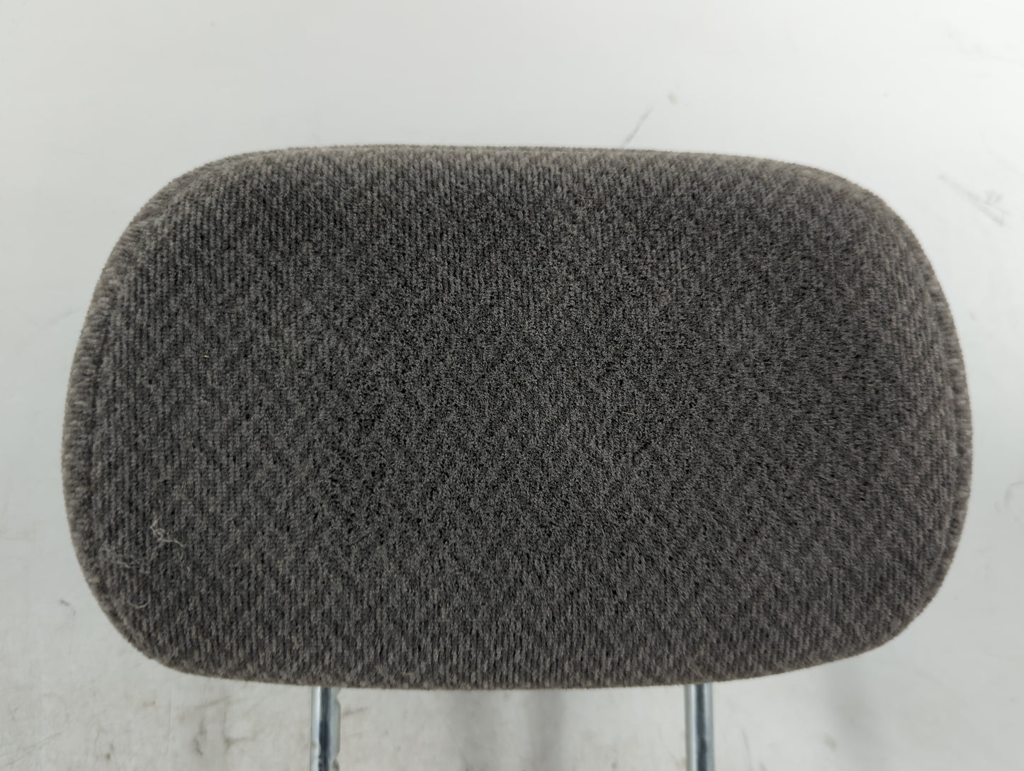 2005-2007 Chrysler Town & Country Headrest Head Rest Front Driver Seat - Oemusedautoparts1.com