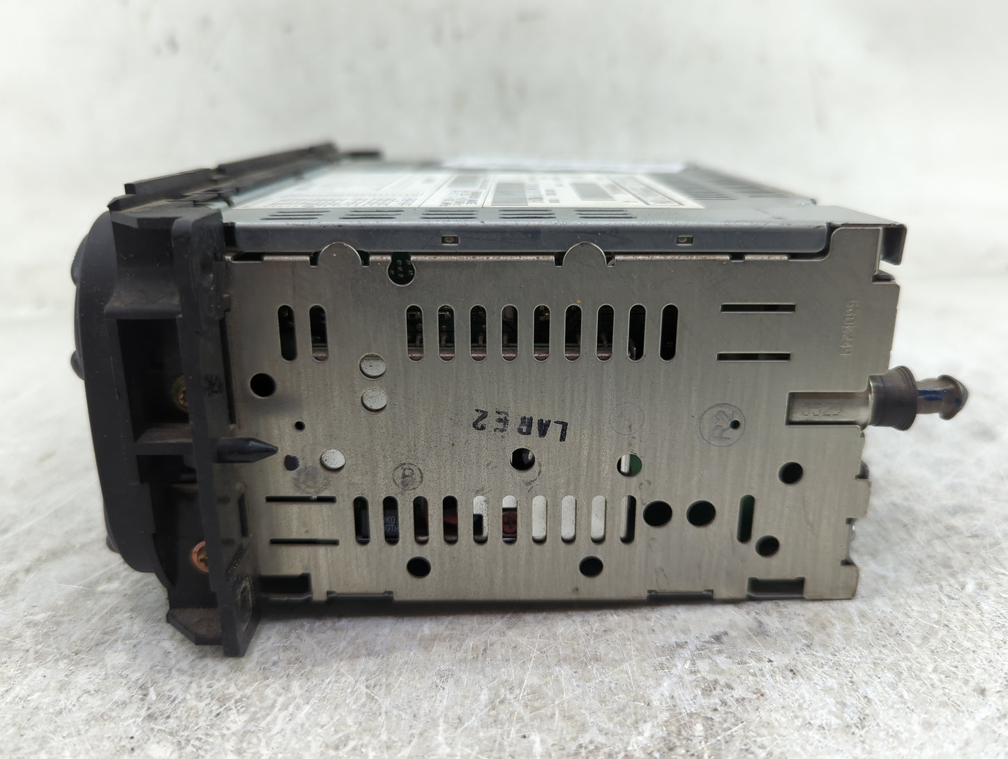2002-2007 Chrysler Town & Country Radio AM FM Cd Player Receiver Replacement P/N:P05064042AC Fits OEM Used Auto Parts - Oemu