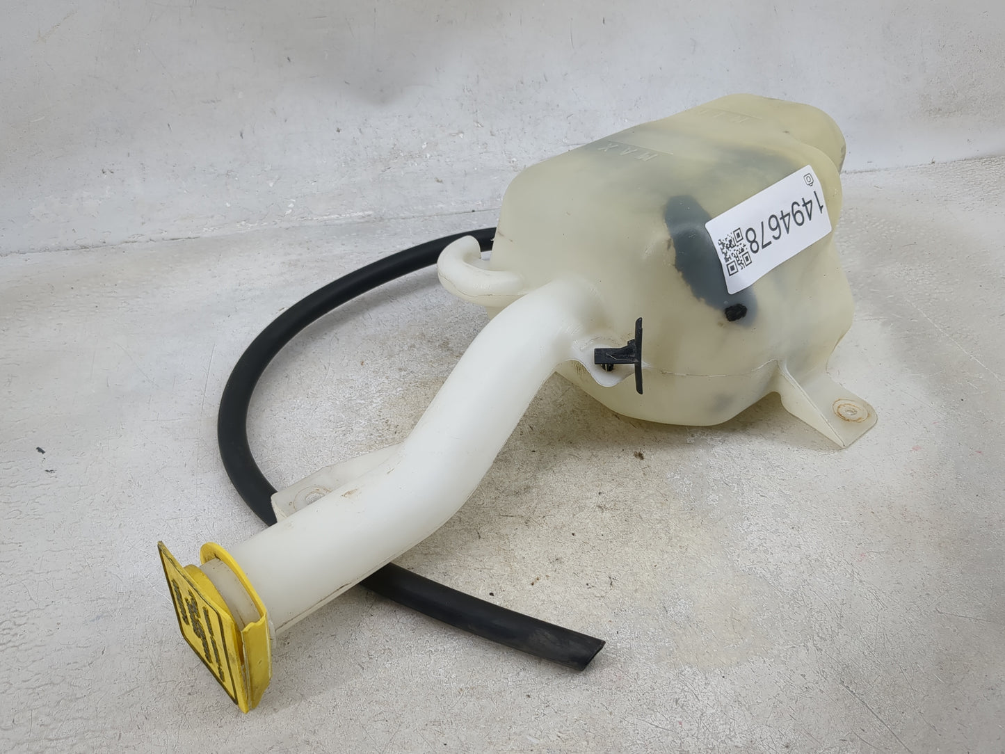 2004 Town & Country Radiator Coolant Overflow Expansion Tank Bottle - Oemusedautoparts1.com