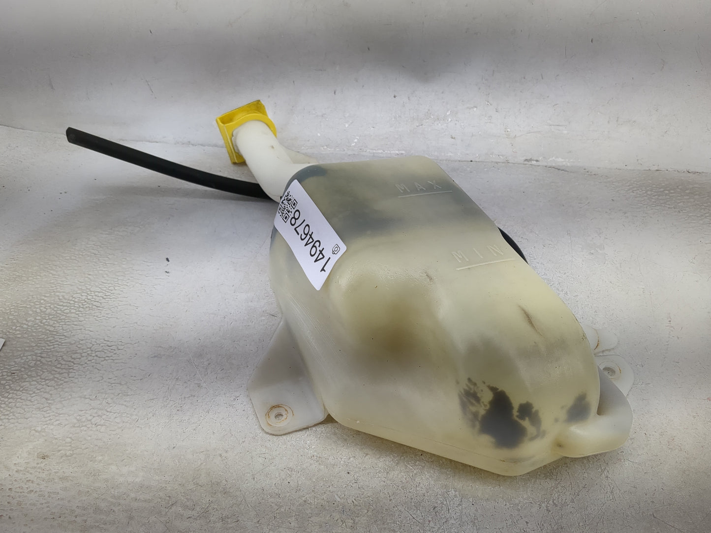 2004 Town & Country Radiator Coolant Overflow Expansion Tank Bottle - Oemusedautoparts1.com