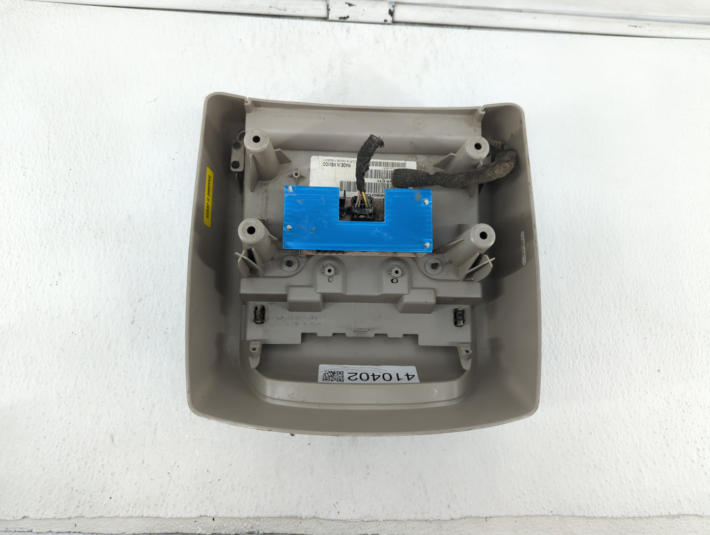 2005-2006 Chrysler Town & Country Information Display Screen Light Grey - Oemusedautoparts1.com
