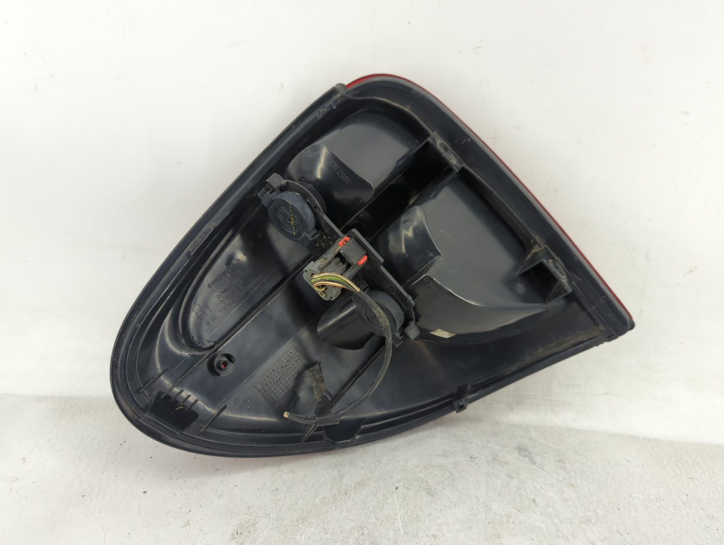 2004-2007 Chrysler Town & Country Tail Light Assembly Passenger Right OEM Fits Fits 2004 2005 2006 2007 OEM Used Auto Parts 