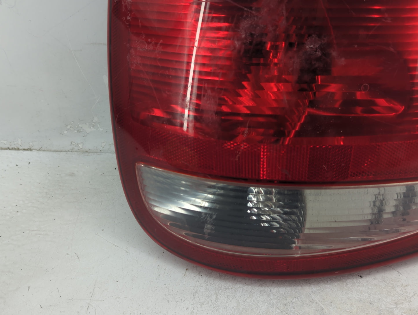 2004-2007 Chrysler Town & Country Tail Light Assembly Driver Left OEM Fits Fits 2004 2005 2006 2007 OEM Used Auto Parts - Oe
