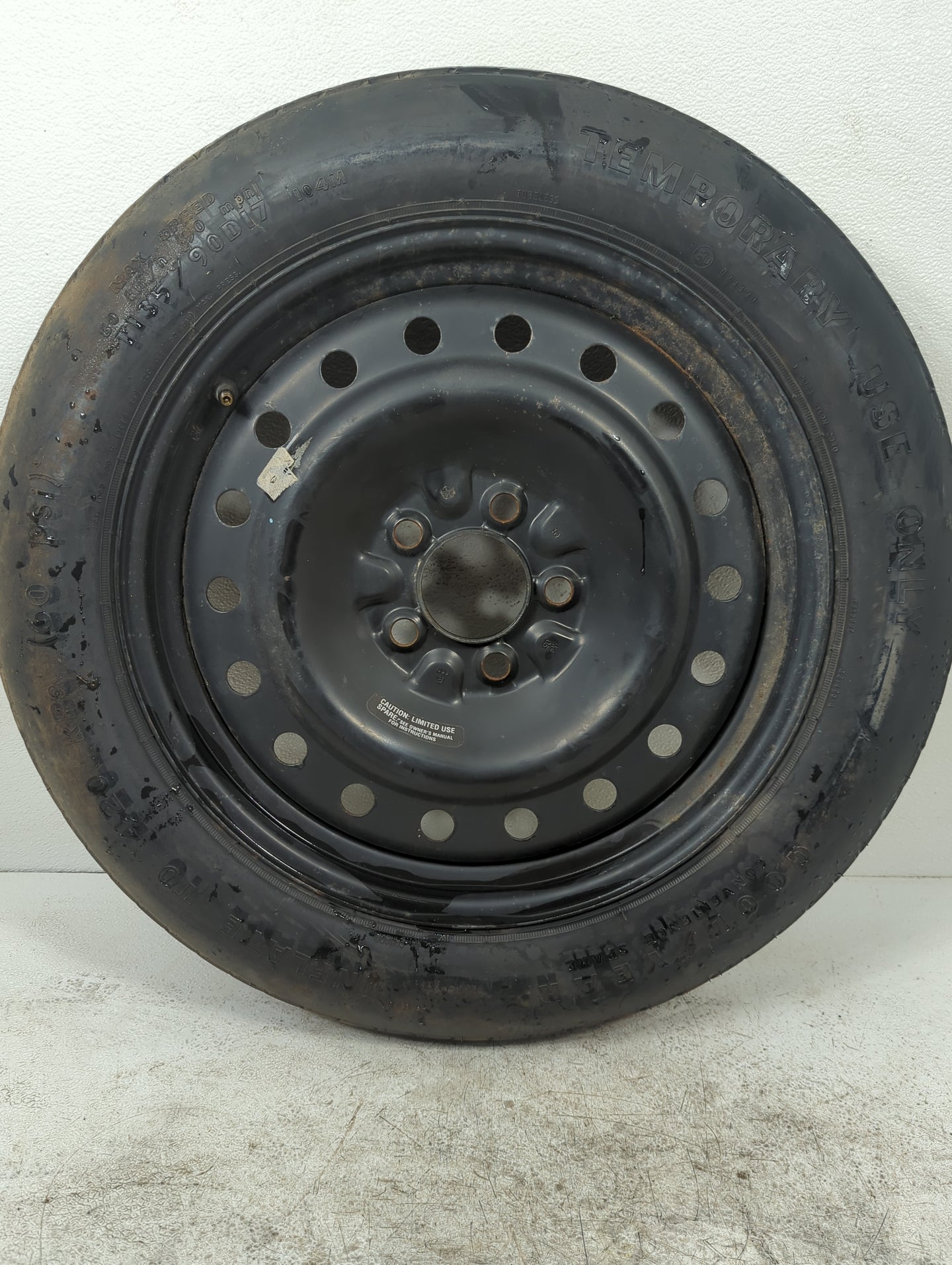 2006 Chrysler 300 Chr300 Spare Donut Tire Wheel Rim Oem - Oemusedautoparts1.com