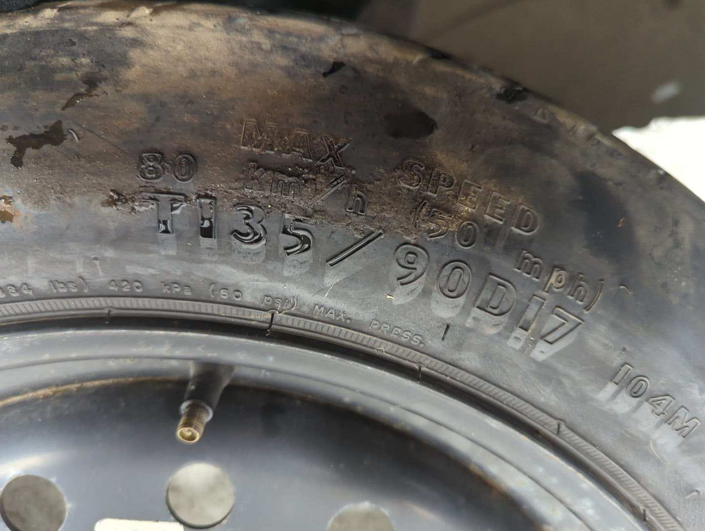 2006 Chrysler 300 Chr300 Spare Donut Tire Wheel Rim Oem - Oemusedautoparts1.com